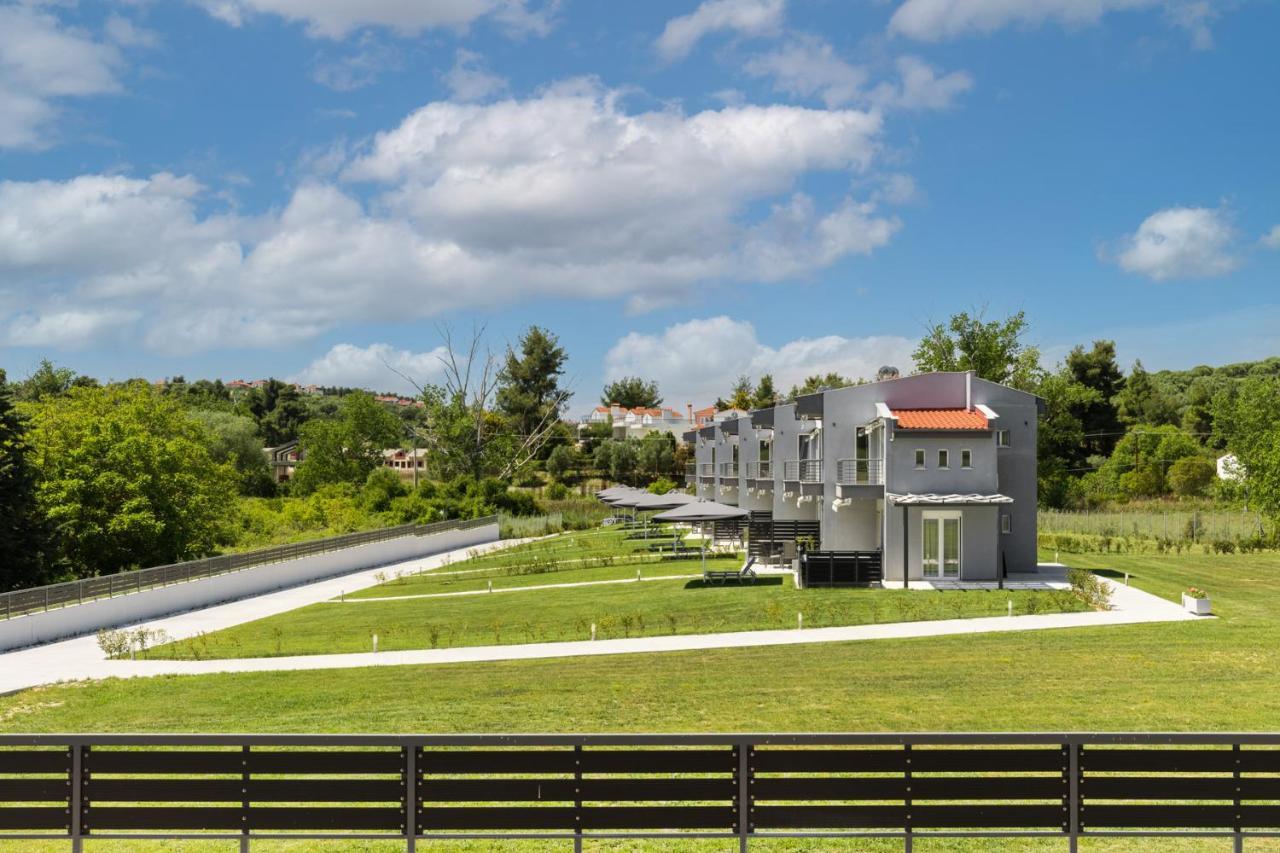 V Luxury Apartments Posidi ภายนอก รูปภาพ