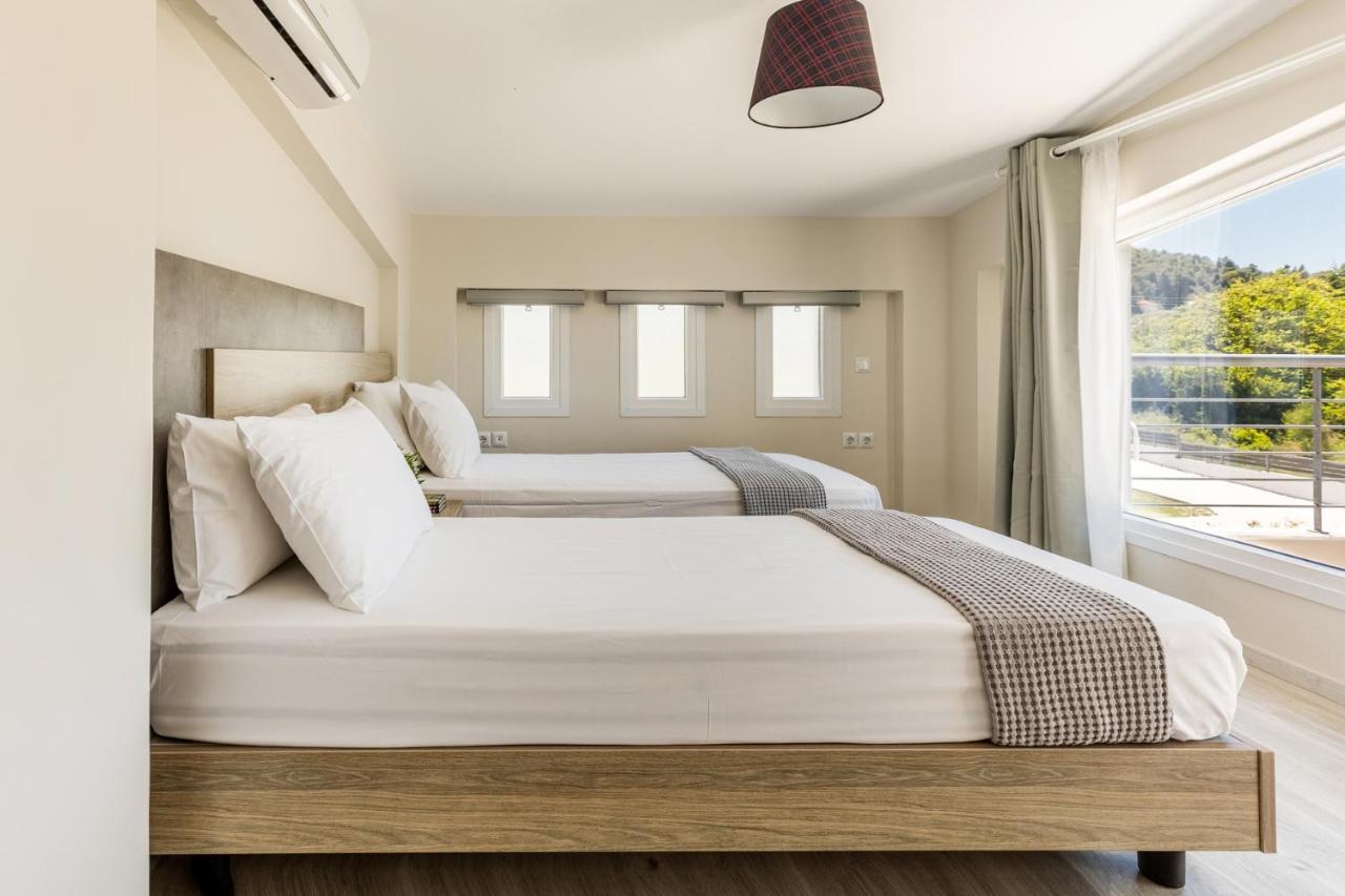 V Luxury Apartments Posidi ภายนอก รูปภาพ