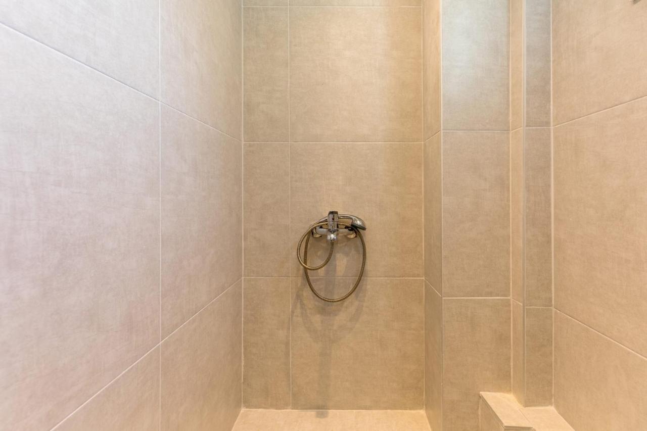 V Luxury Apartments Posidi ภายนอก รูปภาพ