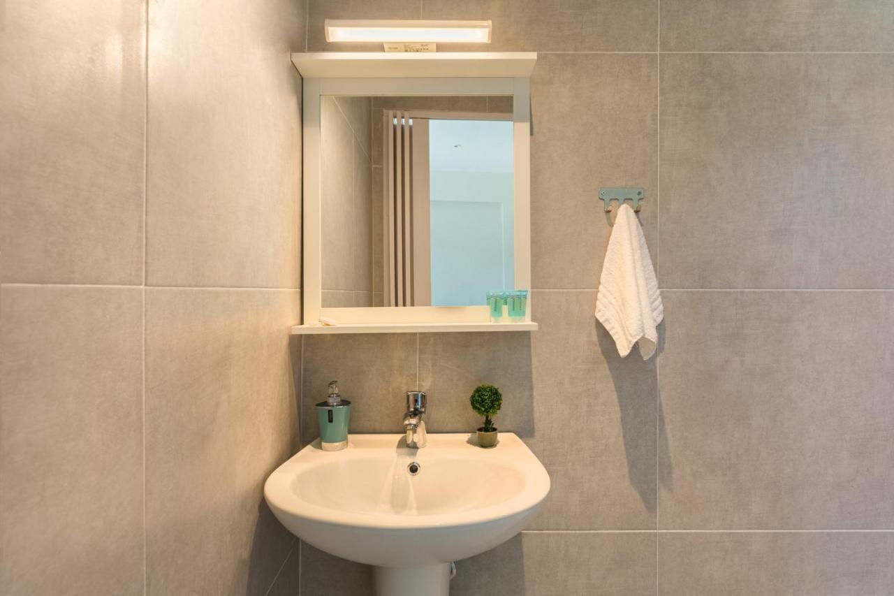 V Luxury Apartments Posidi ภายนอก รูปภาพ